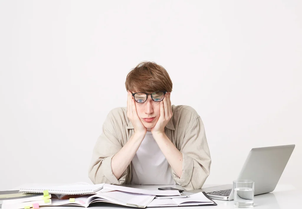 7 روش برای مدیریت استرس خود در جلسه امتحان